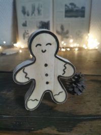 Bonhomme en pain d'épice en bois